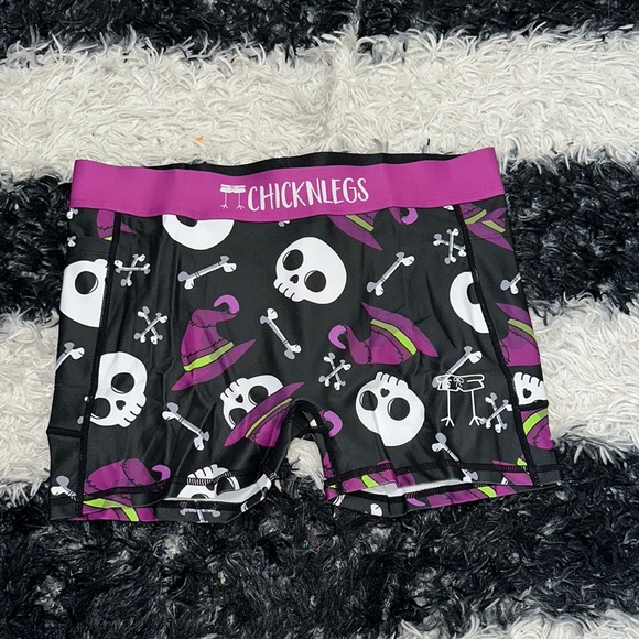 Chicknlegs Women’s Ghost Pattern Compression Shorts, 3 Inches, XL, NWT - Picture 1 of 4